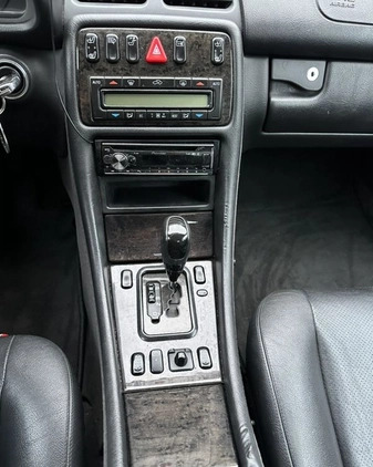 Mercedes-Benz CLK cena 9700 przebieg: 253669, rok produkcji 2001 z Gdynia małe 631